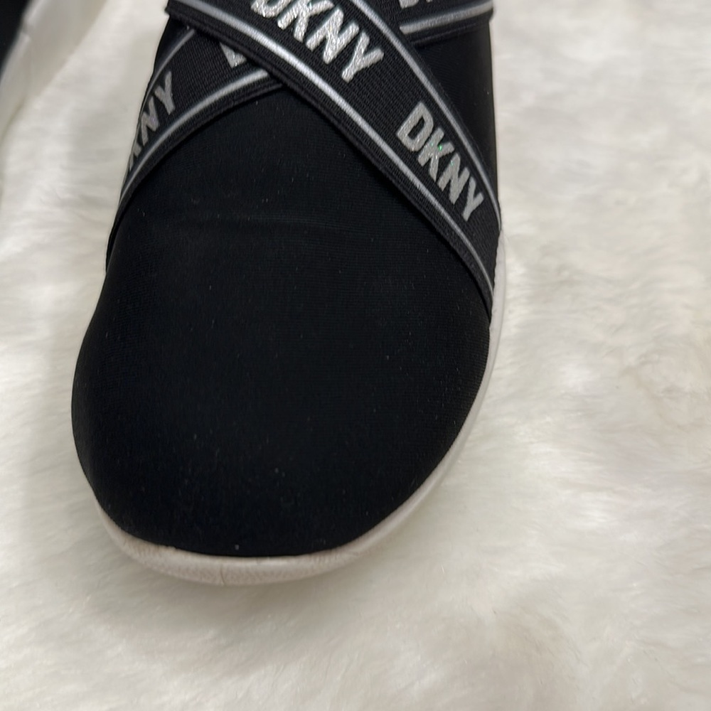 DKNY black slip on tennis shoe size 3 - Picture 3 of 17